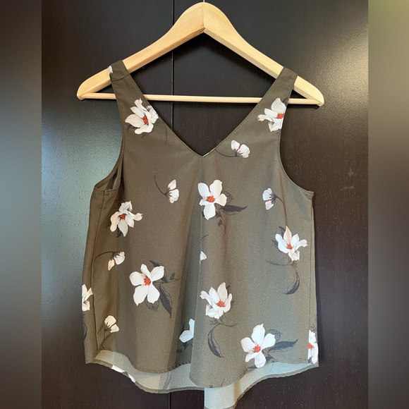 Dynamite tank top with flowers, size XS - Picture 3 of 3